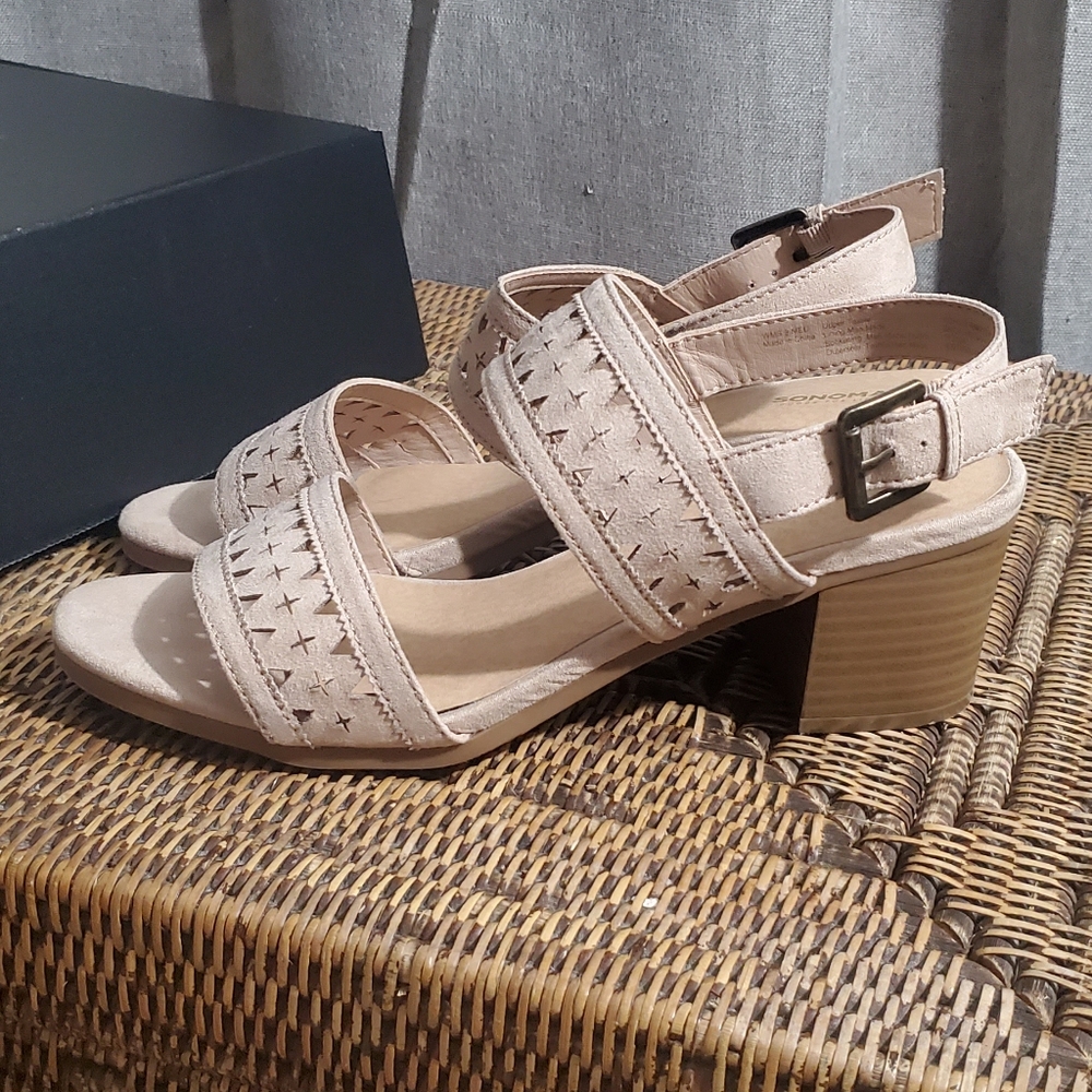 Sonoma stacked heel tan sandals
